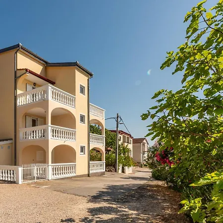 Beautiful In With Wifi سيلين