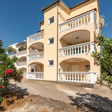 Beautiful In With Wifi * سيلين